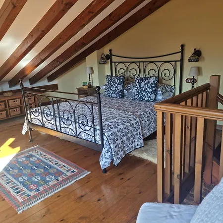 La Casa De Chimeneas
