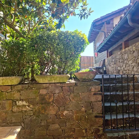 La Casa De Chimeneas Apartamento Tudes