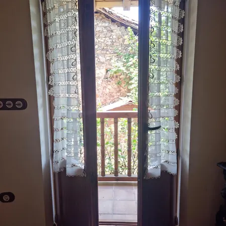 La Casa De Chimeneas * Tudes