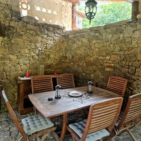 La Casa De Chimeneas *