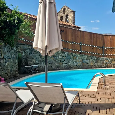 La Casa De Chimeneas Tudes