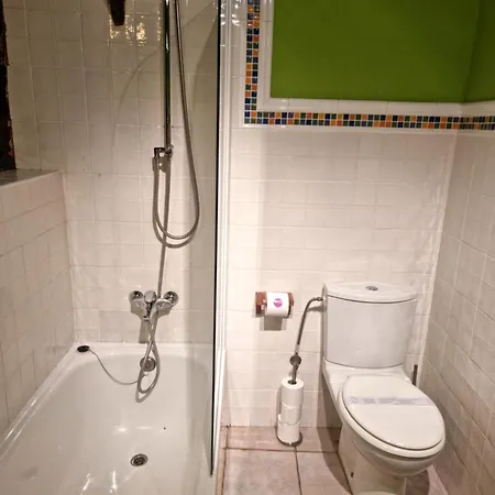 La Casa De Chimeneas *