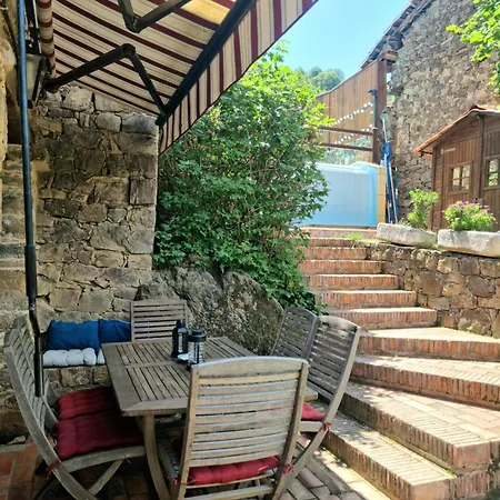 La Casa De Chimeneas * Tudes