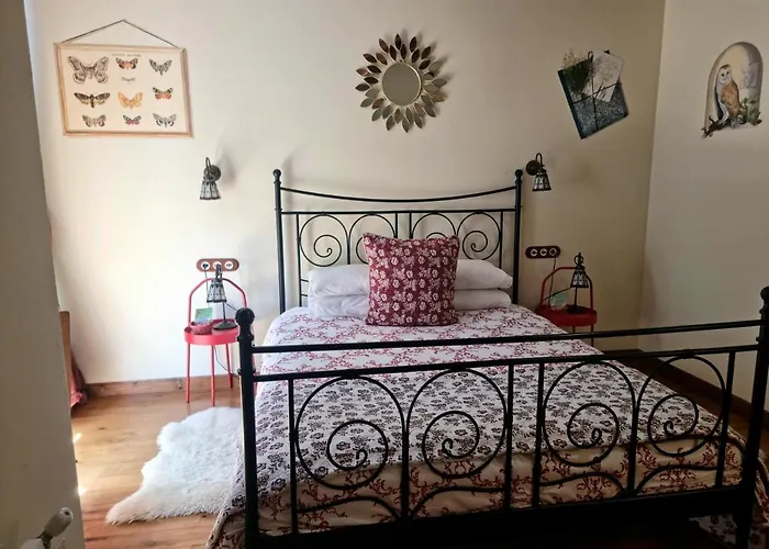 아파트 La Casa De Chimeneas Tudes