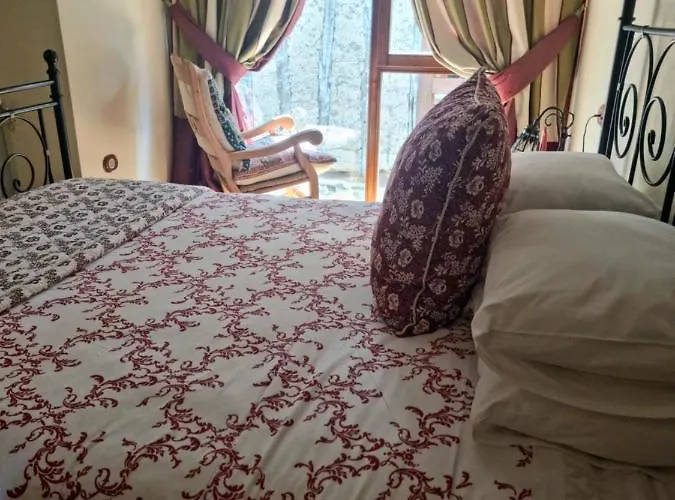 La Casa De Chimeneas