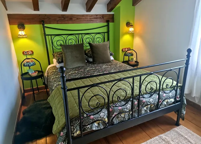 La Casa De Chimeneas Apartment Tudes