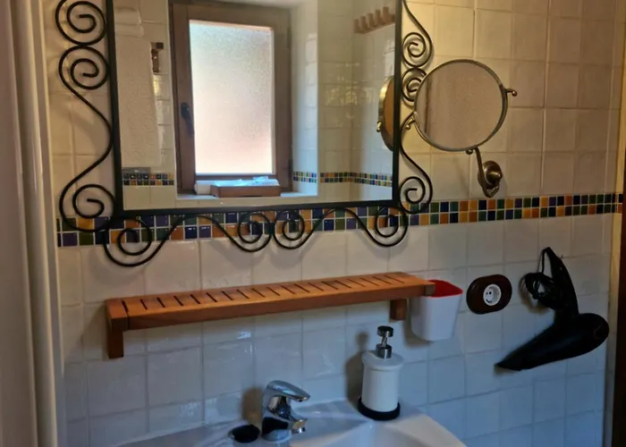 La Casa De Chimeneas Tudes