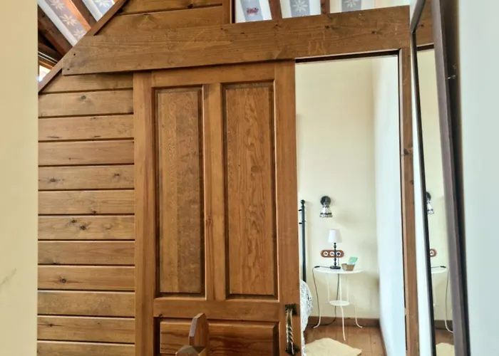 La Casa De Chimeneas Tudes