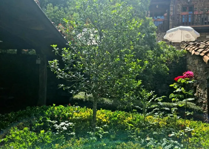 La Casa De Chimeneas *