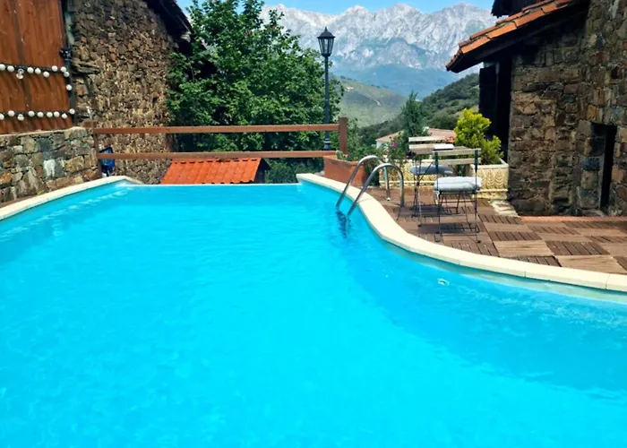 La Casa De Chimeneas Tudes