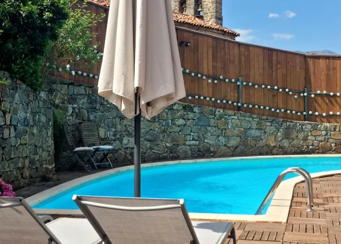 La Casa De Chimeneas Tudes