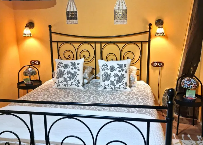 Apartment La Casa De Chimeneas Tudes