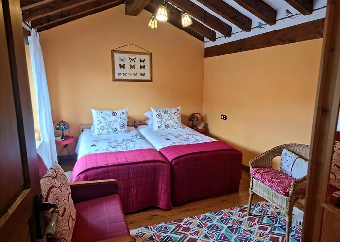 La Casa De Chimeneas Tudes