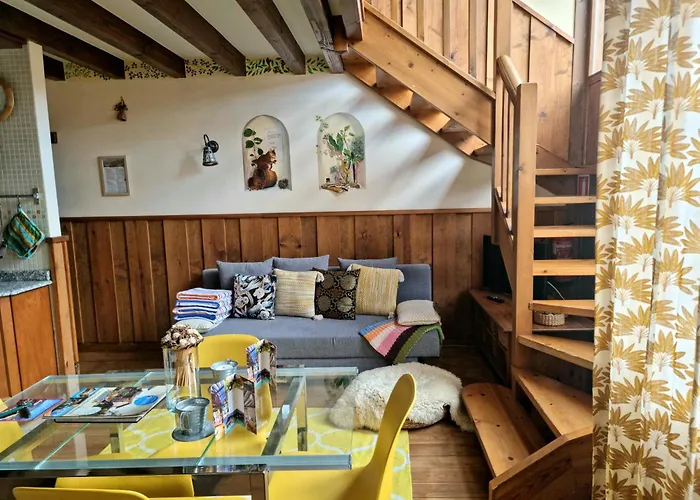 Apartment La Casa De Chimeneas Tudes