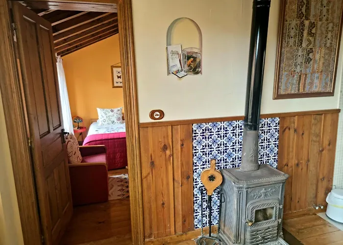 Apartment La Casa De Chimeneas Tudes